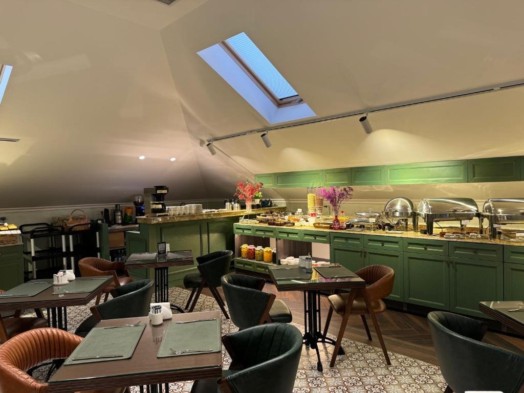 هتل میدوی باکو